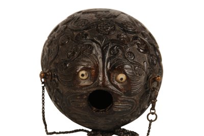 Balão de coco esculpido em pó de coco, Colonial espanhol, início do século XIX (coco) de Spanish School