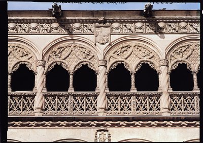 Detalhe dos arcos da loggia de Spanish School