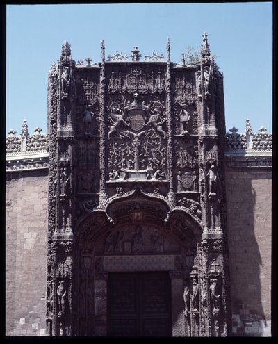 Arte Gótica Isabelin: fachada do Colégio Santo Gregoire (San Gregorio) 1488-1496 Valladolid, Espanha (Arte Gótica: vista da fachada do Colégio (Colegio de San Gregorio) Valladolid Espanha) de Spanish School