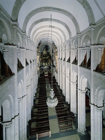 Interior da catedral começou em 1078 de Spanish School