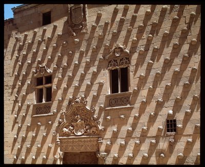 Vista da fachada gótica (1493-1517) de Spanish School