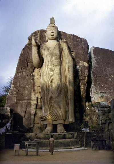 O grande Buda de Avukana. Sri Lanka. Século V. de Sri Lankan School