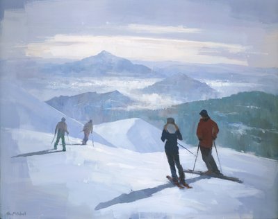 Esquiadores nos picos nevados de Steve Mitchell