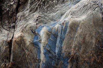 Rocha Azul Dobrada de Studio Meikle