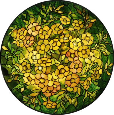 Lustre com chumbo de um lustre &39;Alamander&39; com flores âmbar e folhas verdes, século 20 (bronze, vidro com chumbo) de Studios Tiffany