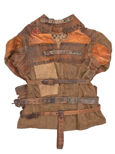 Camisa-força de propriedade de Harry Houdini, c.1915 (lona cáqui, couro e rebites de metal) de Swanfeldt Tent and Awning Co.