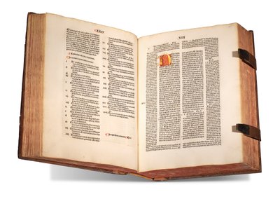 De civitate Dei, com comentário de Thomas Waleys (morto antes de 1349) e Nicolaus Trivet (1258 -1328), de Agostinho de Hipona, impresso em 1489 (pergaminho) de Swiss School