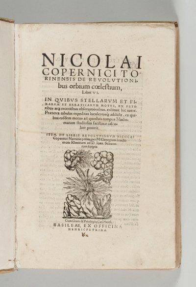 Por Nicolaus Copernicus (1473-1543) com as revoluções dos livros falantes de Nicolaus Copernicus, o primeiro por Johann Rheticus (1514-74), Basel: Thomas Peter de Swiss School