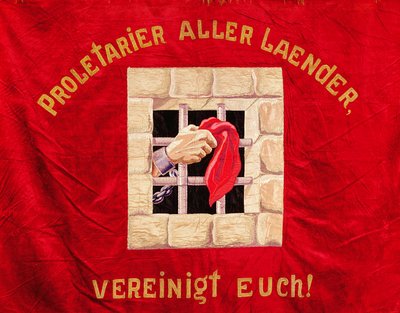 Estandarte sindical incitando os proletários de todos os países a se unirem (seda pintada) de Swiss School