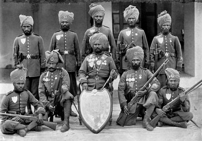 A equipe de tiro ao campeão do 26º Regimento Punjab da Infantaria de Bengala, 1896 de T. Winter
