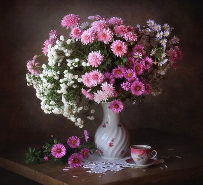 Flores de outono e chá de Tatyana Skorokhod