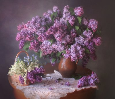 Natureza morta com lilases frescos de Tatyana Skorokhod