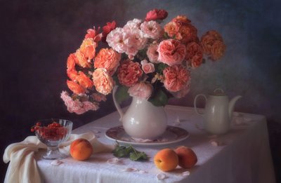 Pêssegos e rosas de jardim de Tatyana Skorokhod