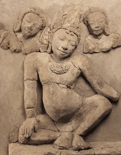 Socorro, de Chedi Chula Pathom, Escola Davaravati (estuque) de Thai School