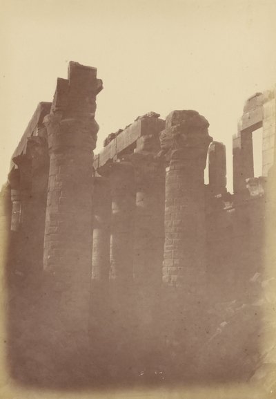 Vista aproximada dos pilares da sala hipostilo, Karnak de Théodule Devéria