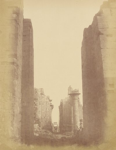 Karnak, vista através da sala hipostilo de Théodule Devéria