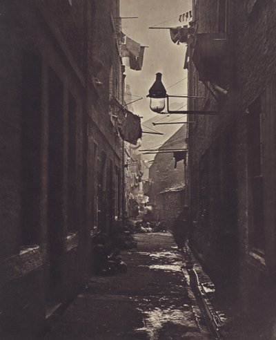 Close, No. 80 High Street. de Thomas Annan