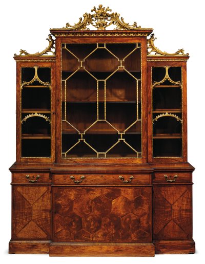 Estante de livros quebrada George II de Thomas Chippendale