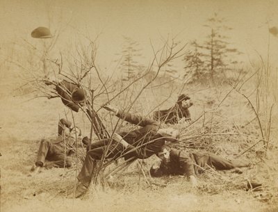 [Quatro estudantes do sexo masculino reclinados ao ar livre]. de Thomas Eakins