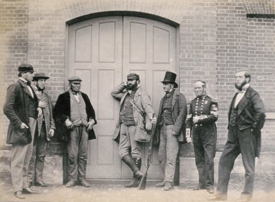 Staff em Holkham Hall, Norfolk, c.1863 (impressão albumen) de Thomas Harcourt Powell