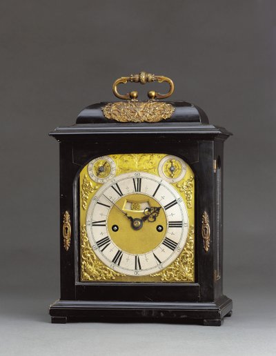 James II montou um relógio de suporte impressionante com pull quarter repeat, no. 166, c.1690-95 (ébano e metal dourado) (ver também 867503-4) de Thomas Tompion