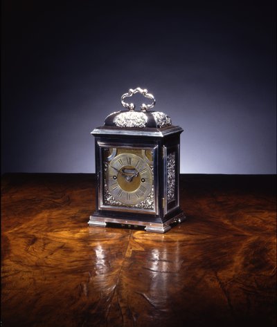Relógio de suporte em miniatura impressionante, não. 222, c.1695 (prata e ébano) (ver também 834229-32) de Thomas Tompion