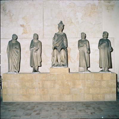 Estátua de Henrique VII (12745-1313), Sacro Imperador Romano, com seus Conselheiros 1315 (mármore) de Tino di Camaino
