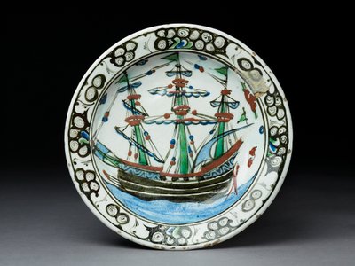 Prato de pasta de pedra com decoração de sub-camada, Iznik, c.1620-30 (cerâmica) de Turkish School