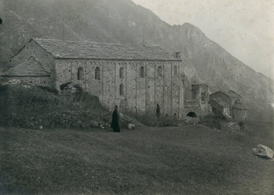 Abadia de San Pietro al Monte, Civate, Lombardia, Itália, fotografia de Ugo Monneret de Villard, cerca de 1910 de Ugo Monneret de Villard