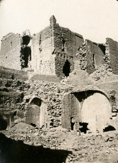 Igreja do Mosteiro de São Simeão, canto noroeste antes do restauro, Assuão, Egito, fotografia de Ugo Monneret de Villard de Ugo Monneret de Villard
