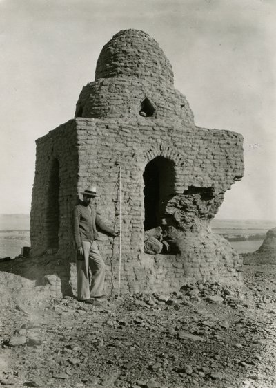 Grande Túmulo, necrópole, Qasr Ibrim, Egito, fotografia de Ugo Monneret de Villard de Ugo Monneret de Villard