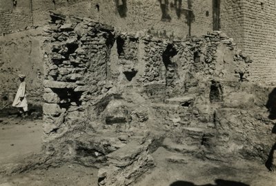 Ruínas da igreja no Mosteiro de São Simeão, Assuão, Egito, fotografia de Ugo Monneret de Villard de Ugo Monneret de Villard