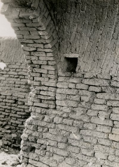 Ruínas de uma igreja no deserto, pormenor do pendente da cúpula, Adindan, Egito, fotografia de Ugo Monneret de Villard de Ugo Monneret de Villard