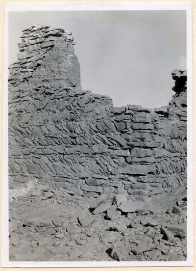 Ruínas da igreja do sul, pormenor da alvenaria, Sabagura, Egito, fotografia de Ugo Monneret de Villard de Ugo Monneret de Villard