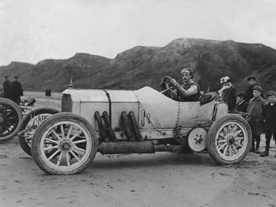 1908 Mercedes, A.W. Tate em Saltburn. de Unbekannt