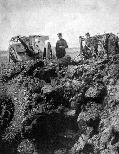 Uma bateria francesa do 75o tem uma fuga estreita, Primeira Guerra Mundial, 1915 de Unbekannt