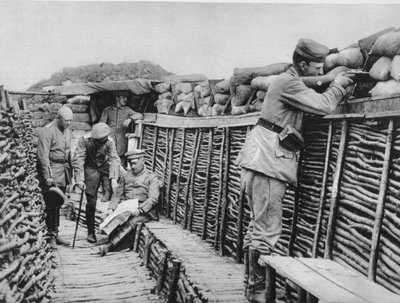 Uma trincheira alemã, Primeira Guerra Mundial, 1915 de Unbekannt
