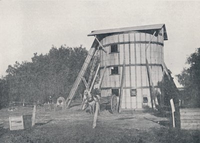Um silo, perto de Mildura, Victoria, 1923. de Unbekannt