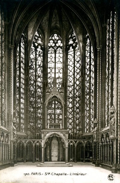 Um interior da capela, Paris, França, século XX de Unbekannt