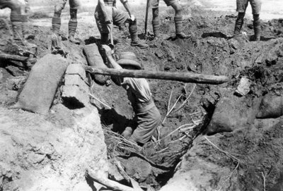 Um abrigo britânico em colapso, Mesopotâmia, Primeira Guerra Mundial, 1918 de Unbekannt