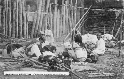 Uma família no trabalho, Catamarca, Argentina, início do século XX de Unbekannt