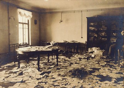 Um quarto depois de uma busca, Rússia, início do século XX de Unbekannt