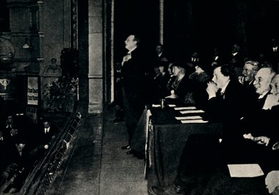 Discursando em uma Reunião Pública em Finsbury Park, 1924, 1945. de Unbekannt