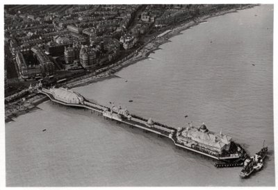 Vista aérea de Eastbourne, Sussex, de um Zeppelin, 1931 1933 de Unbekannt