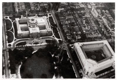 Vista aérea da Biblioteca do Congresso, Washington DC, EUA, de um Zeppelin, 1928 1933 de Unbekannt
