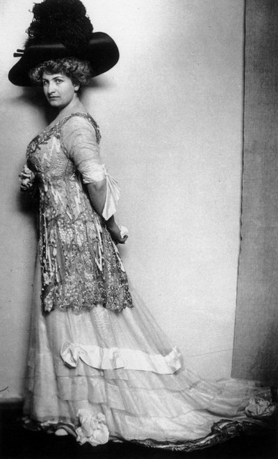 Alma Mahler, socialite e compositor austríaco, c1908 de Unbekannt