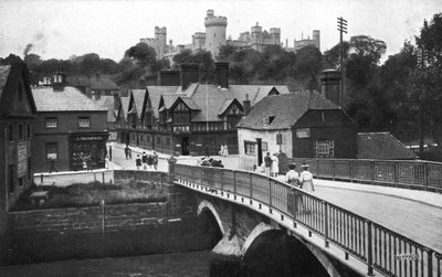 Castelo de Arundel e ponte, Arundel, West Sussex, c1900s-c1920s de Unbekannt