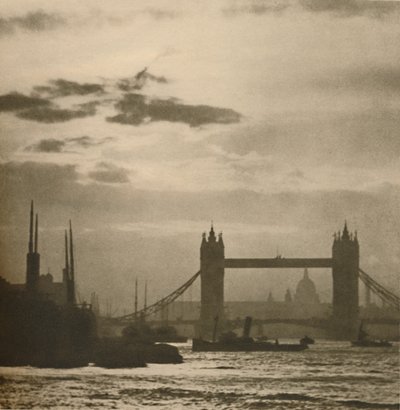 Como os navios vêem Londres da piscina, c1935. de Unbekannt