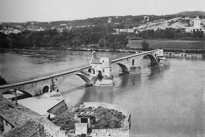 Avignon - ponte de St. Benezet e vale do Ródano, vista tirada do Doms Fort, c1925 de Unbekannt