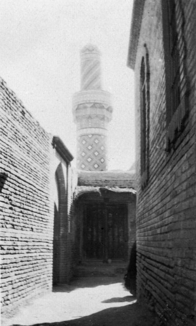 Backstreet e antiga mesquita, Bagdá, Iraque, 1917-1919 de Unbekannt
